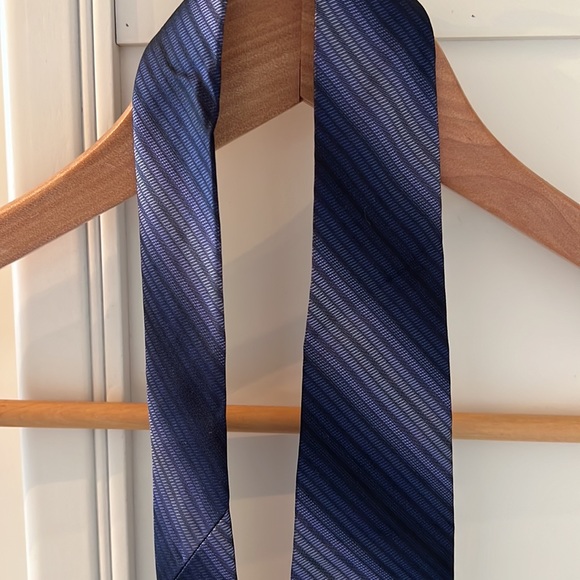 Men's Kenneth Cole Reaction 100% Silk Tie - Picture 5 of 8